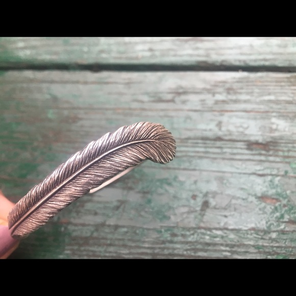 ALEX AND ANI Sole Feather RUSTED SLVR Brass Bracelet RARE GUC - Picture 2 of 3